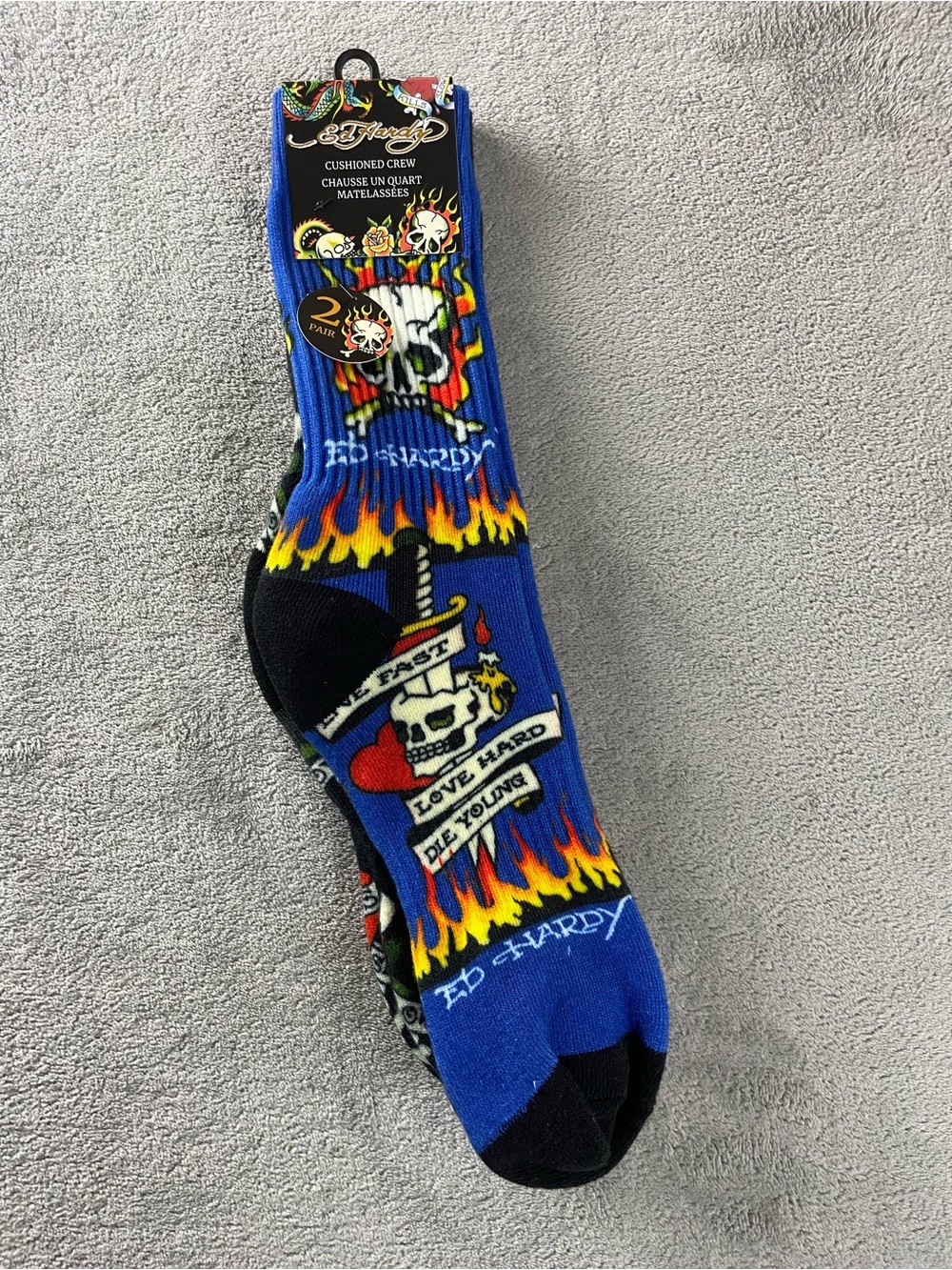 Ed Hardy Mens Cushioned Crew Socks 2 Pair 1 Blue, 1 Black New With Tags NWT